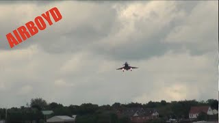 preview picture of video 'Eurofighter Typhoon Flight Demonstration - Farnborough Airshow 2012 (Tuesday)'