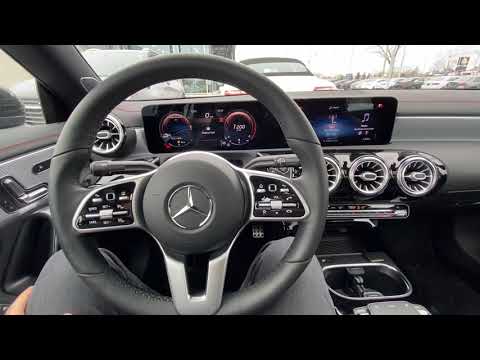 How to use your Mercedes-Benz MBUX system