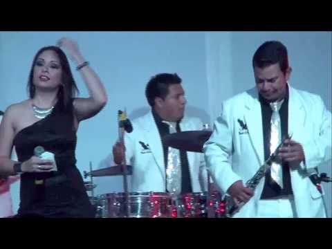 Banda Cachanilla - Coco Rayado En Vivo 2014