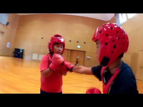 案外激しい子供のスパーリング　【小四】