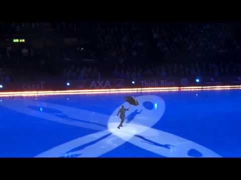 Kurt Browning dancing under Gene Kelly's Hit "Singing in the rain", Art on Ice