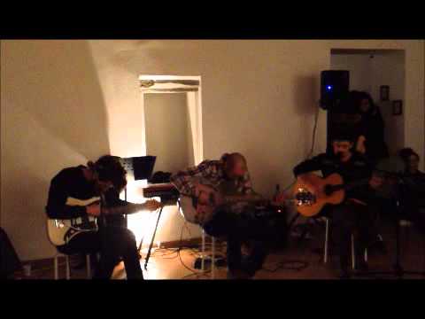 Ka mate Ka ora - " Bonnie" acoustic live @ 4 Vesta