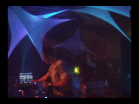 GENE LE FOSSE @ Rohstofflager Club in Zurich_11-09.wmv