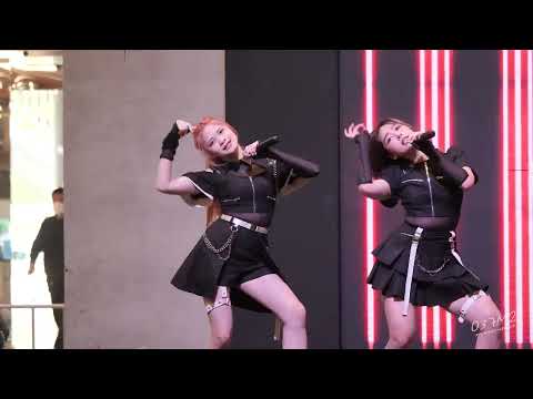 BNK48 Mean - Make noise @ BNK48 12th Single Believers Roadshow Mini Concert [Fancam 4K 60p] 221002