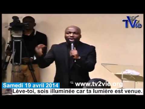 Lève toi et sois éclairée car ta lumière arrive - Shora Kuetu