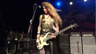 &quot;Turn Out The Lights&quot; in HD - Steel Panther 11/30/11 Philadelphia, PA