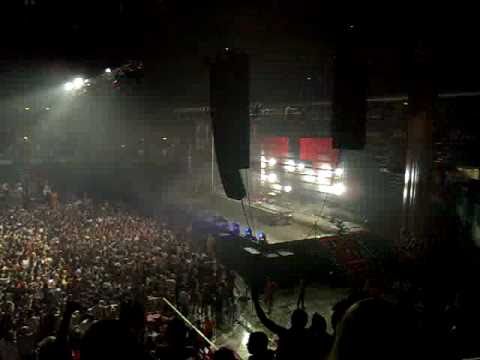 David Guetta plays "Afrojack Vs. S.Angello & LBL - Be Pacha (Andrew Dee & Joker Inc Bootleg)"