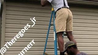 Download lagu Hold The Ladder! mp3