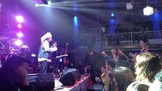 5. Public Image Limited in Chile Cowardly attack with a bottle to John, Club Blondie 14/08/2016