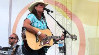 Terri Clark &quot;No Fear&quot; Live, CMAFest 2014