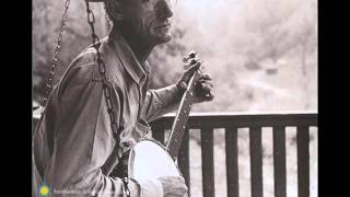 Roscoe Holcomb - Trouble In Mind