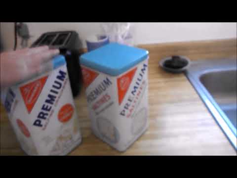 2018-04-19 - Cracker tin(s)