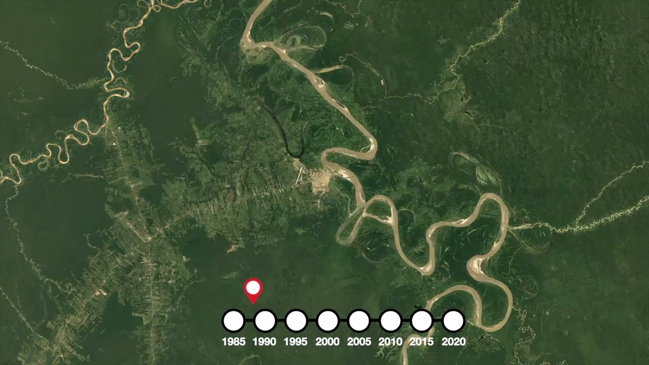 35 Year Timelapse of a Stunning Peruvian River Meandering Back and Forth