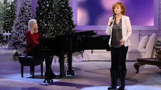 Reba McEntire Performs "O Holy Night" on Pickler & Ben
