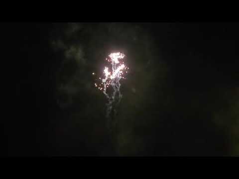 Iskra line szakal zena vuurwerk