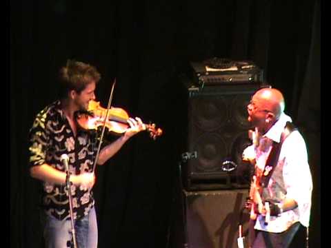 Etienne Mbappé - Bass vs Violin Live @ Dunkerque Jazz Club 2008