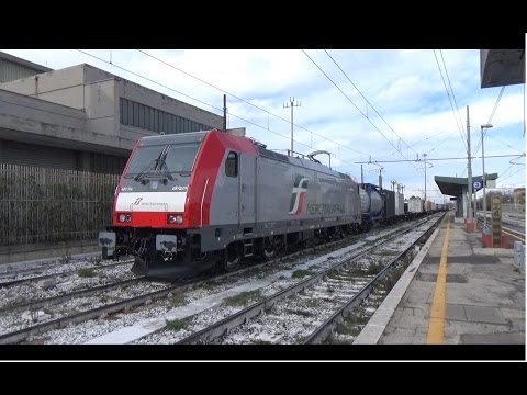 E483.314 "Akiem" sul TCS 51053 Milano Smistamento - Maddaloni Marcianise, in partenza da Pomezia