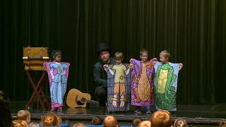 Kaposvárra érkezett a Csukás Meserádió