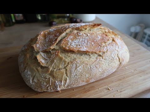 Chrupiący domowy chleb - prosty przepis