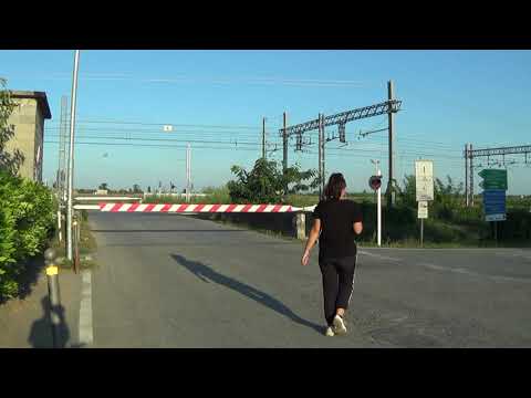 Passaggio a livello di Viale Caduti sul Lavoro - Cavallermaggiore (CN) / Level Crossing / 踏切 / 平交路口