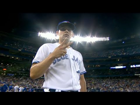 8/14/17: Donaldson shows off bat, glove in 2-1 win