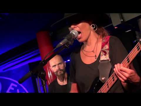 Ida Nielsen - You Can't Fake The Funk Live in London