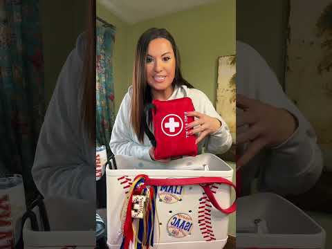 What’s in my Baseball Mom Bogg Bag?