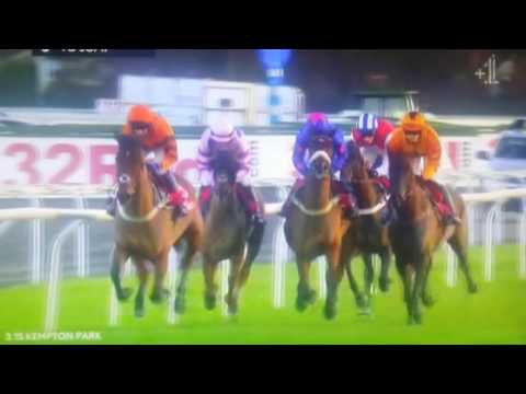Thistlecrack Wins The King George Chase 2016