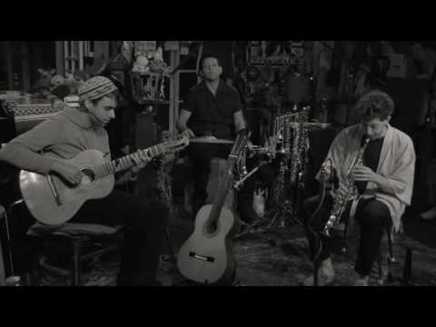 Fabiano do Nascimento & Sam Gendel - Lonnie's Lament (Lamento) Trio