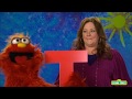 Melissa McCarthy Gets Frustrated With Murray