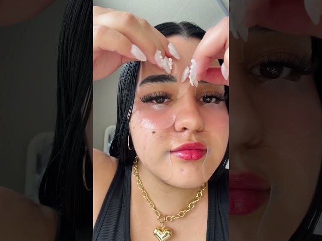 Vídeo relacionado con Collagen Kit Skincare, 13Piezas Cuidado Facial Mujer 9 en 1, Collagen Skin Care Kit Incluye Collagen Mask, Eye Cream, Tonico Facial, Facial Lotion, Limpiador Facial, Serum Facial, Hand Cream, Lip Balm