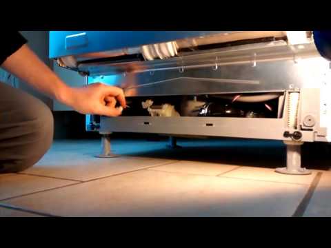 Geschirrspüler Beko DSN 6634 FX Abwasserpumpe ausbauen