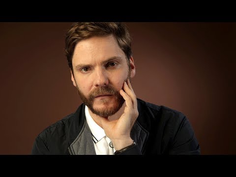 How Daniel Brühl opens up all the 'traumas and demons' of his 'Alienist' psychologist's past