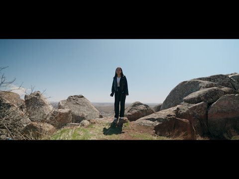 Lowdy - Ze Hrang ft Emily Sung