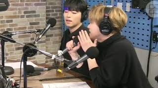 181119 iKON DK &amp; Jay &#39;Stand By Me (SHINee)&#39; cover @ Youngstreet