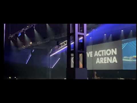 Terry Grant stunt crash roll Baja buggy - NEC  - Autosport Show - 12.01.23 @missemmawalsh passenger