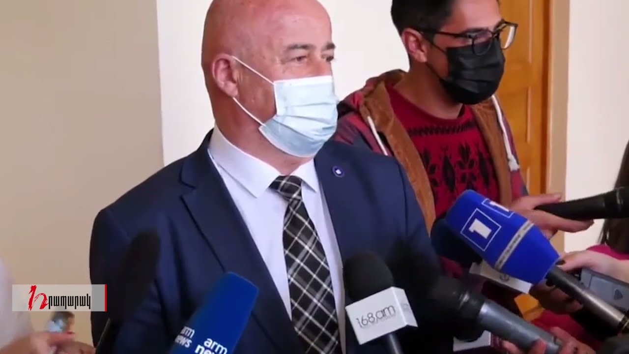 Հովիկ Աղազարյանը նեղացավ եւ լքեց ճեպազրույցը