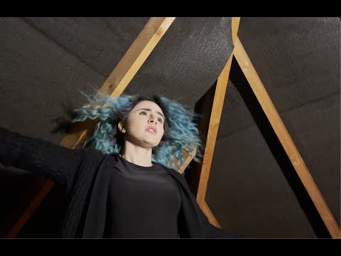 Crystal Oshana - I Am