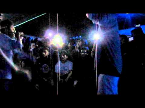 Flecha vs Kros - 1ra Ronda - Batalla de los Gallos Pesos Pesados 2014