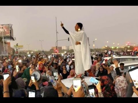 The "Nubian queen" who's become the face of Sudan's anti-government protests