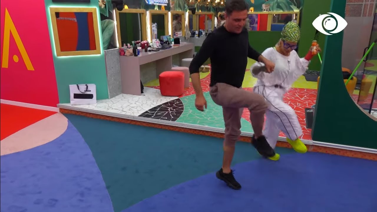 Valbona dhe Armaldo me energji, kërcejnë dhe këndojnë