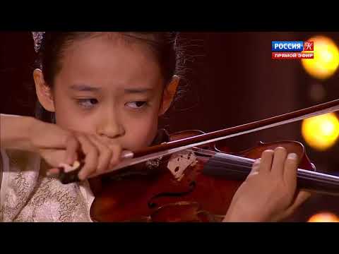 Himari Yoshimura (8 years old) 吉村妃鞠 - Paganini: Cantabile & La Campanella [2019]