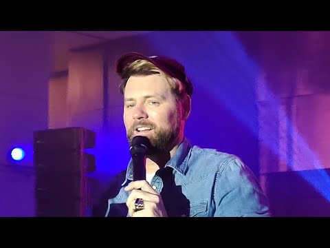 Brian McFadden sings 