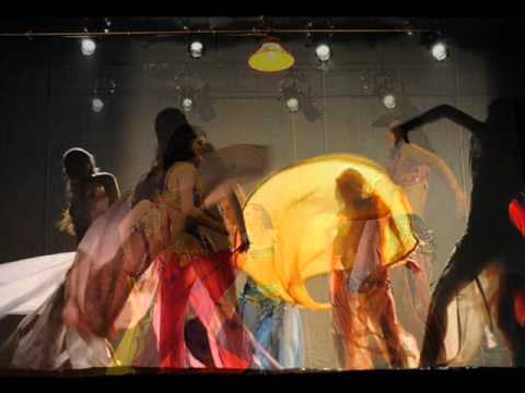 ( 1 )  Spectacol de dans ''Flori de primavara''(Ansamblul Coconite )