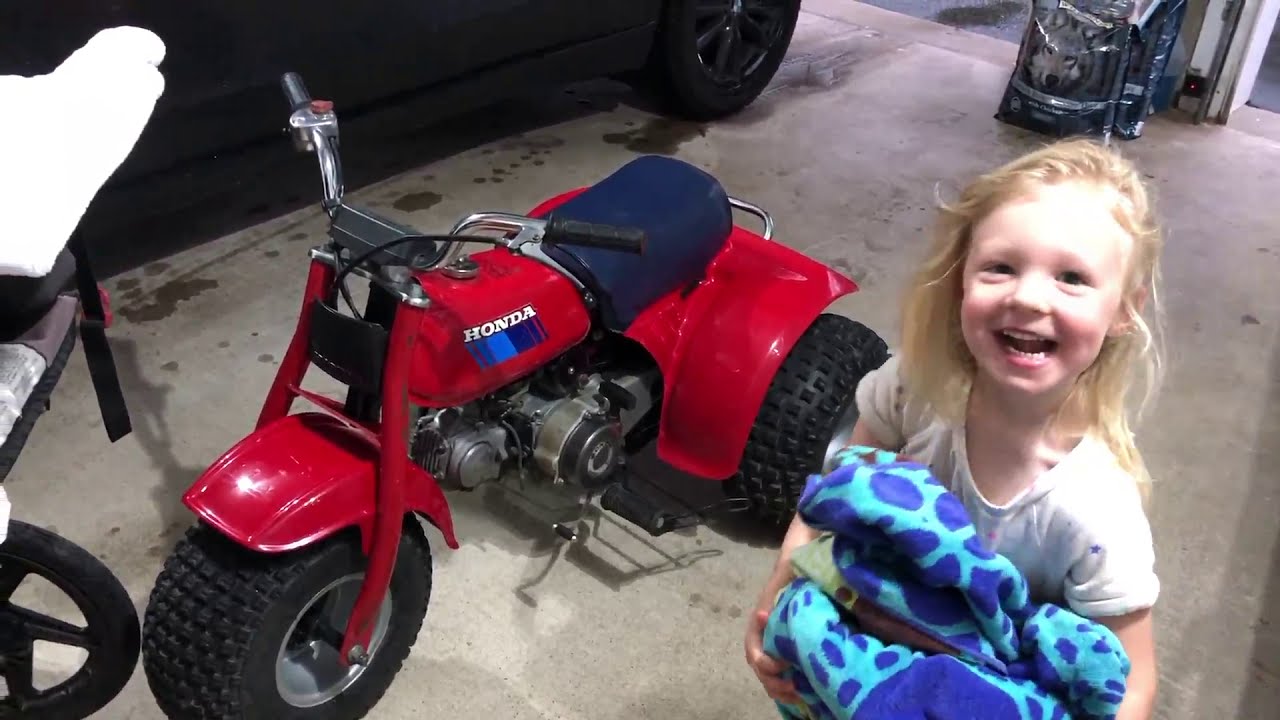 1985 Honda ATC70 Walkaround, Start up, and Surprising My Daughter With It!