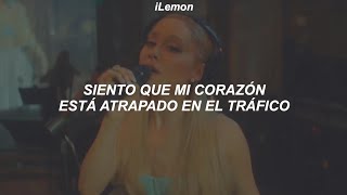 Ariana Grande - Honeymoon Avenue (Live from London) // Español