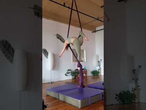 beginner sequence from footlock ° aerial silks