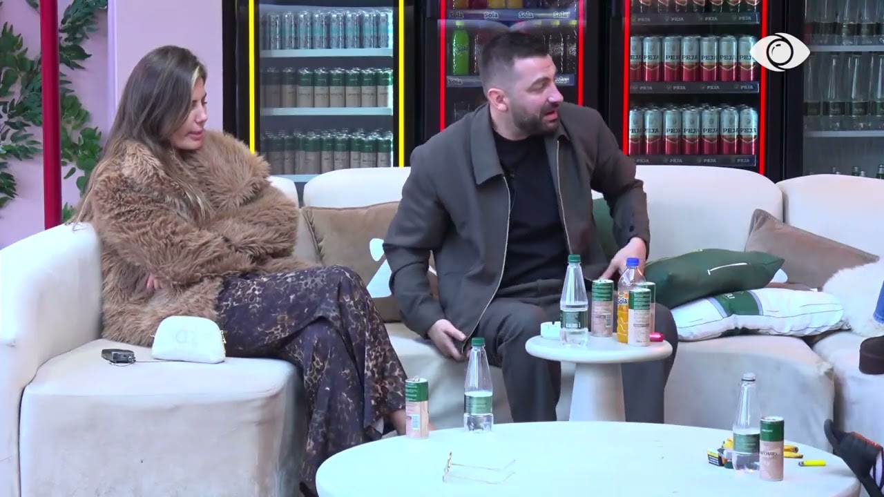 “Një burrë që merret me gratë”/ Kelly diskuton me banorët për Vserlon