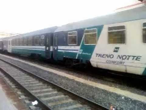 ICN 1910 in manovra con 245-2207