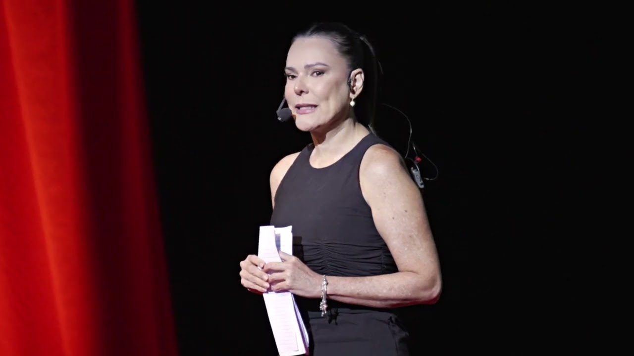 Como um filho gay mudou o destino de uma mãe | Iara Sanny | TEDxJoaoPessoa